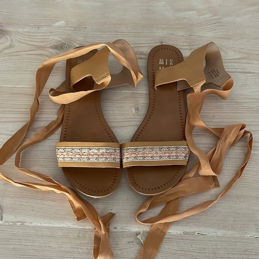Sandals - Picture 6 of 8